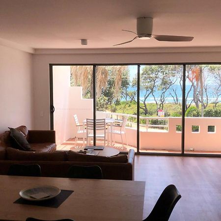 Camargue Beachfront Apartments Maroochydore Exteriör bild