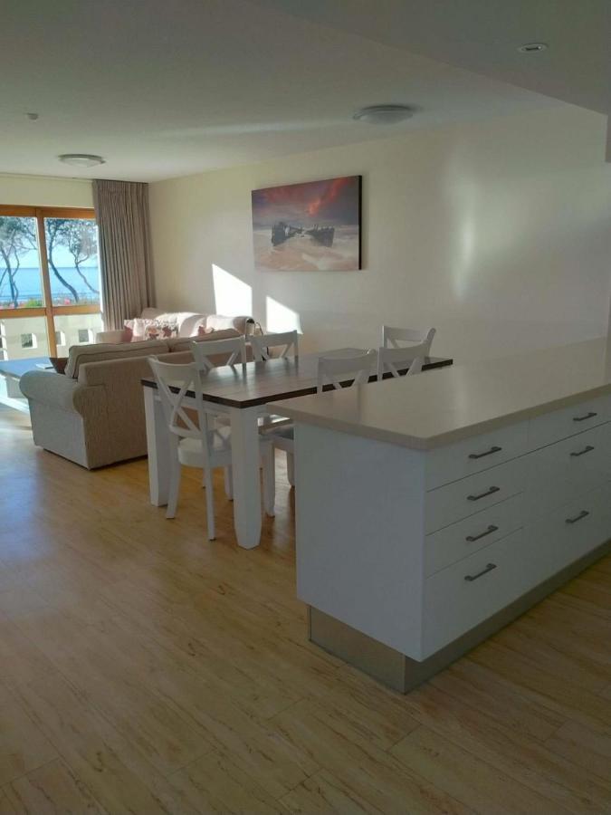 Camargue Beachfront Apartments Maroochydore Exteriör bild