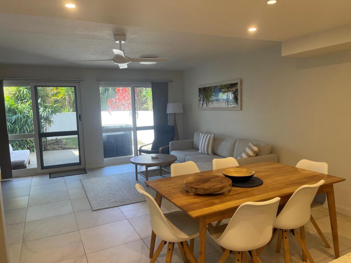 Camargue Beachfront Apartments Maroochydore Exteriör bild
