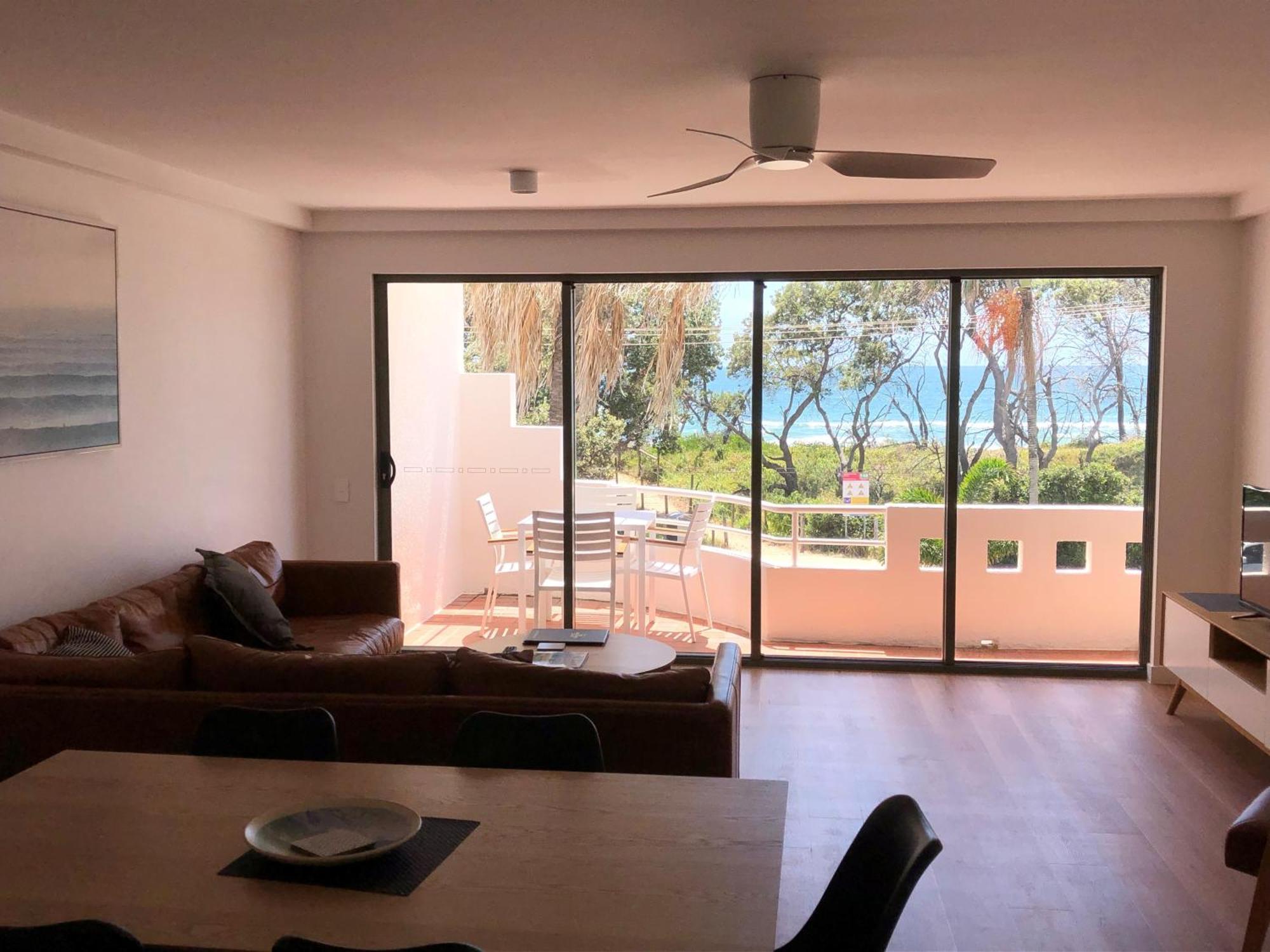 Camargue Beachfront Apartments Maroochydore Exteriör bild