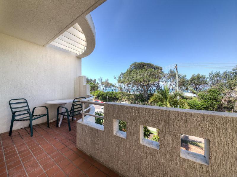 Camargue Beachfront Apartments Maroochydore Exteriör bild