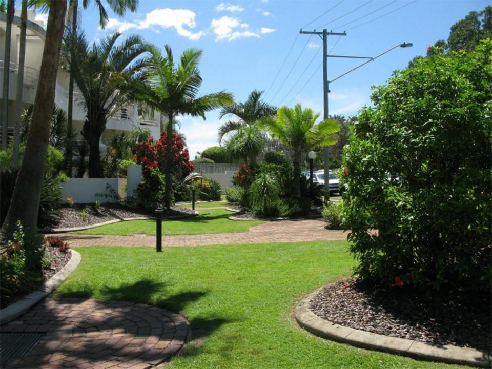 Camargue Beachfront Apartments Maroochydore Exteriör bild