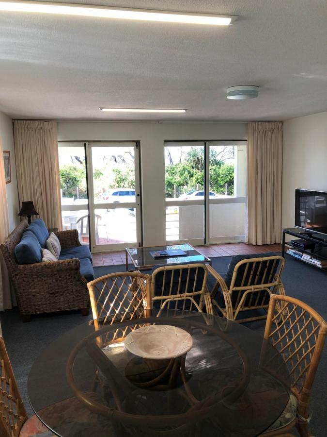 Camargue Beachfront Apartments Maroochydore Exteriör bild