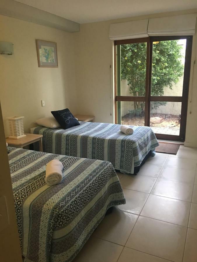 Camargue Beachfront Apartments Maroochydore Exteriör bild
